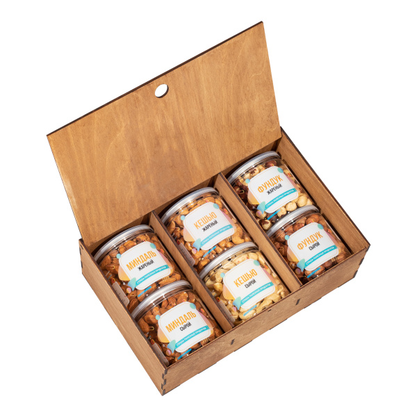 Подарочный набор орехов в дереве "Классический" (Миндаль Кешью, Фундук)